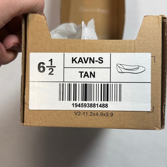 Journee Collection Tan faux Suede Women's Ballet Flats size 6.5 - Picture 6 of 9